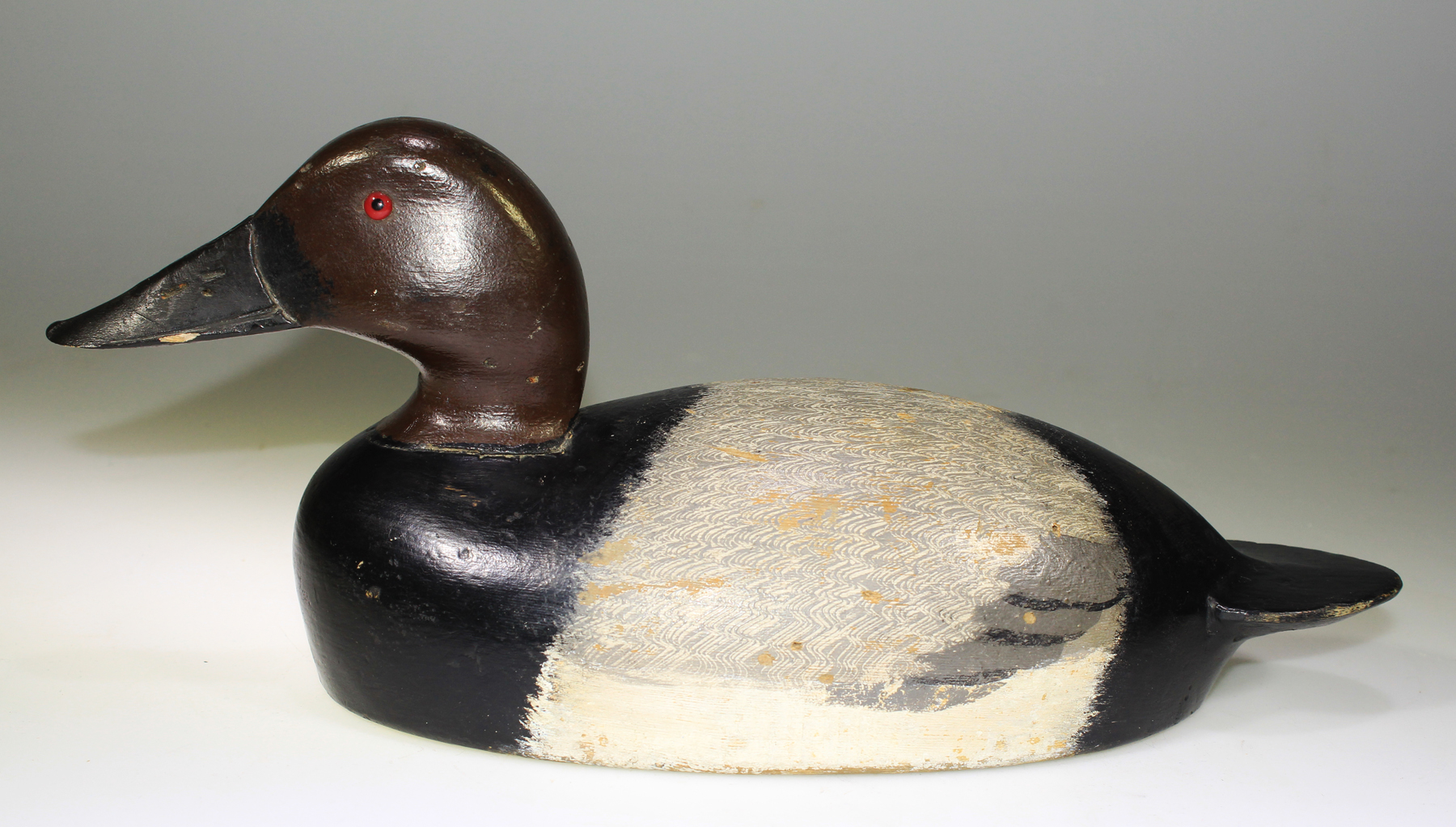 NICE CANVASBACK DRAKE DECOY CARVED BY RAY ANDRESS